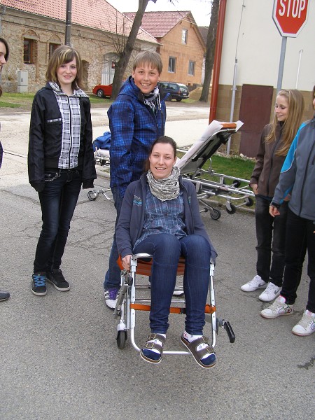 Kurz první pomoci - sanitka