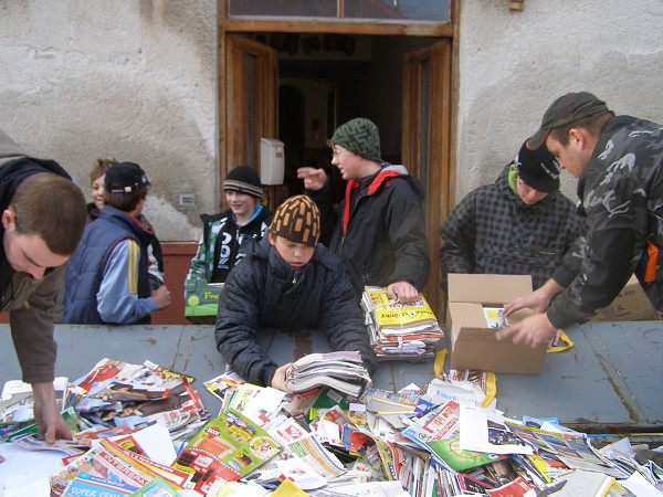 Sběr papíru 2011